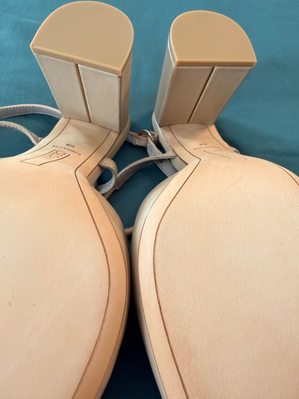 Pointy Toe Sandals - Picture 4 of 6